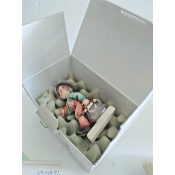 Rare Vintage Goebel Hummel The Merry Wanderer 1984 Edition - In Original Box - Picture 15 of 16